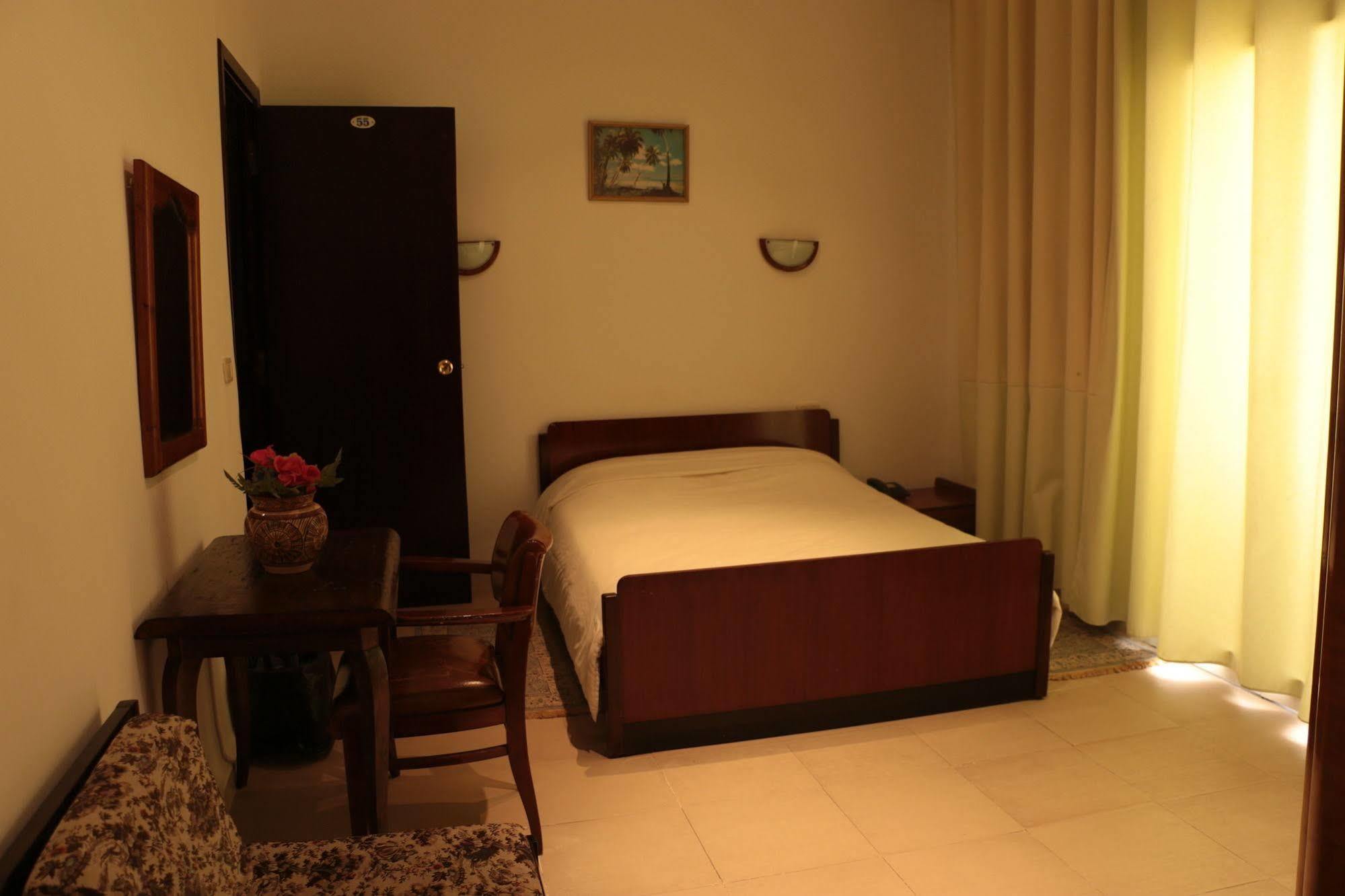 Hotel Saint Georges Туніс Екстер'єр фото